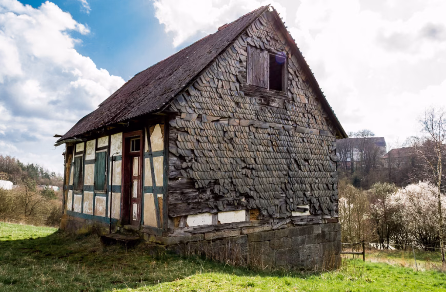 Das Bedienstetenhaus //wasted-lands//