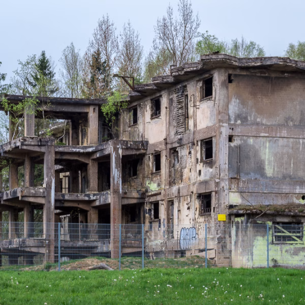 Muna Hirschhagen //wasted-lands//