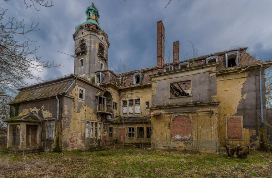 Villa Weltfrieden //wasted-lands//